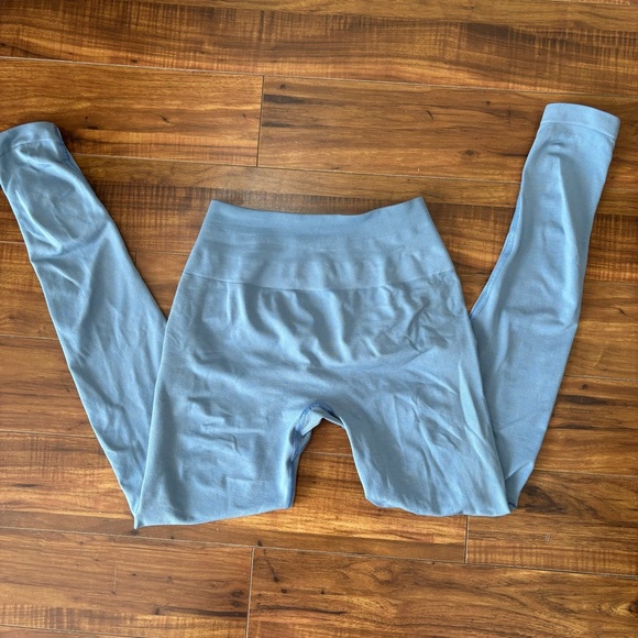 Alphalete Amplify - Picture 3 of 10